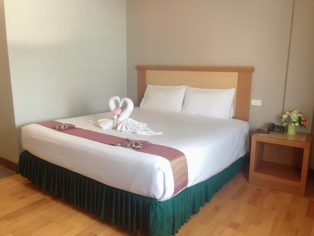 D-One Hotel Хат Яй Екстериор снимка