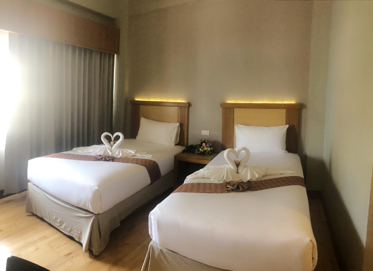 D-One Hotel Хат Яй Екстериор снимка