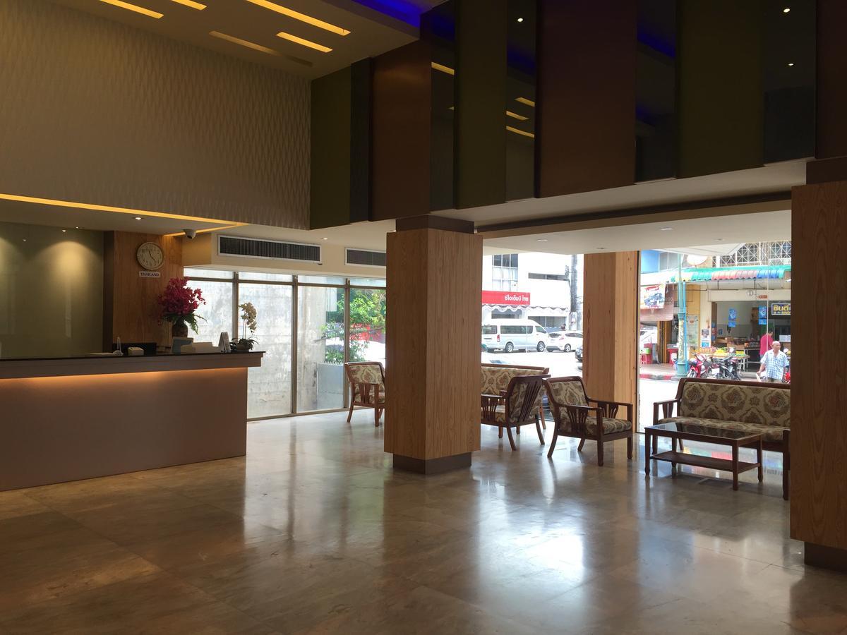 D-One Hotel Хат Яй Екстериор снимка